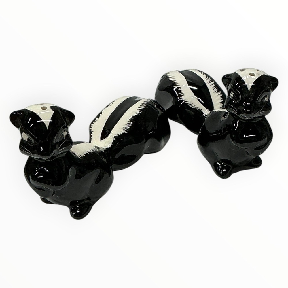 Vintage Relco Creation Anthropomorphic Skunk Salt Pepper Shakers MCM Japan Tags